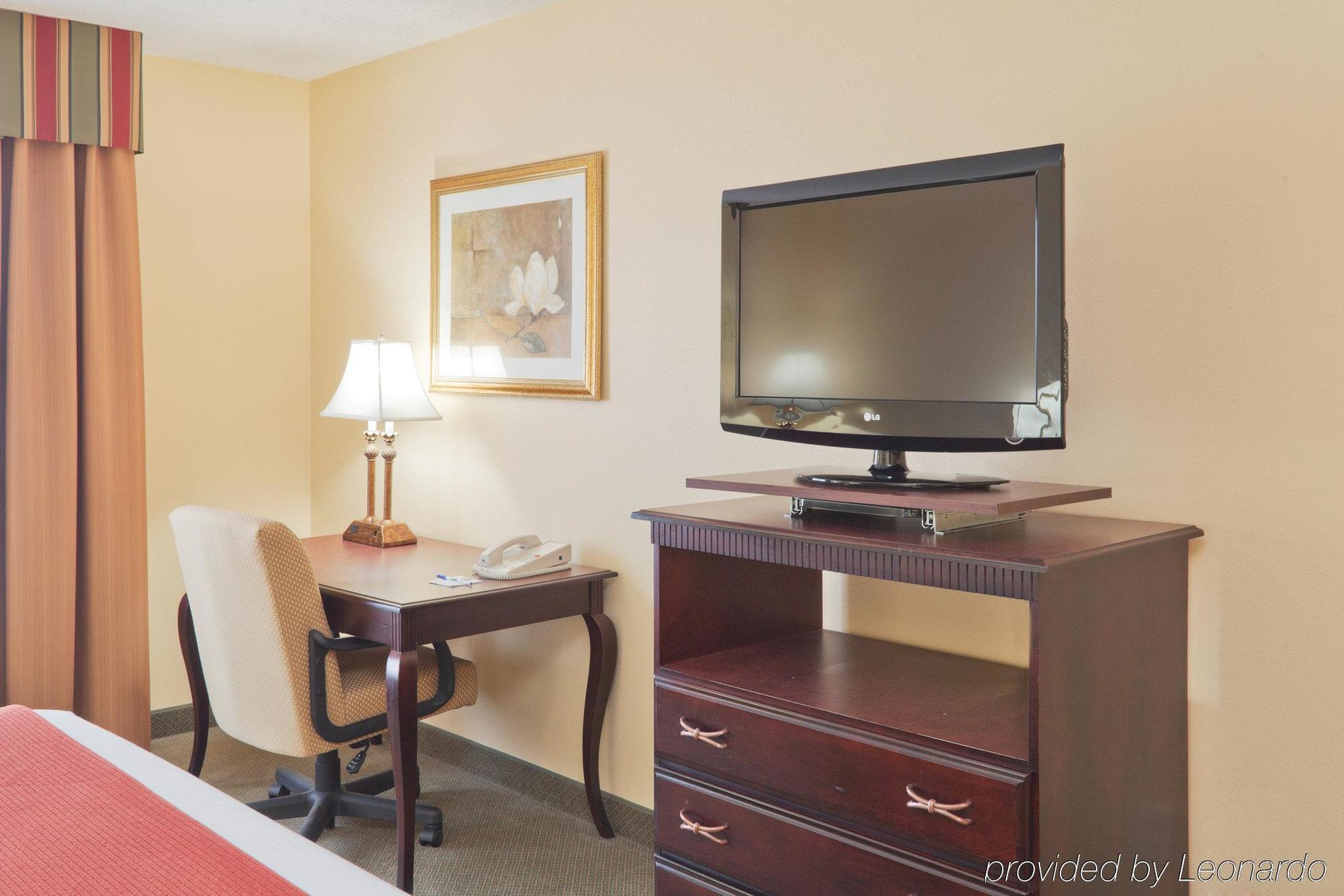 Holiday Inn Express & Suites - Tuscaloosa-University By Ihg الغرفة الصورة